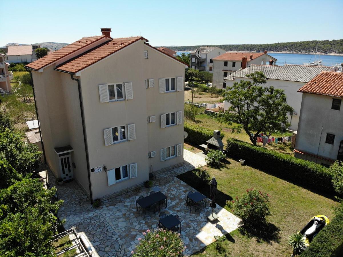 Apartman Theresa Barbat na Rabu Exterior foto